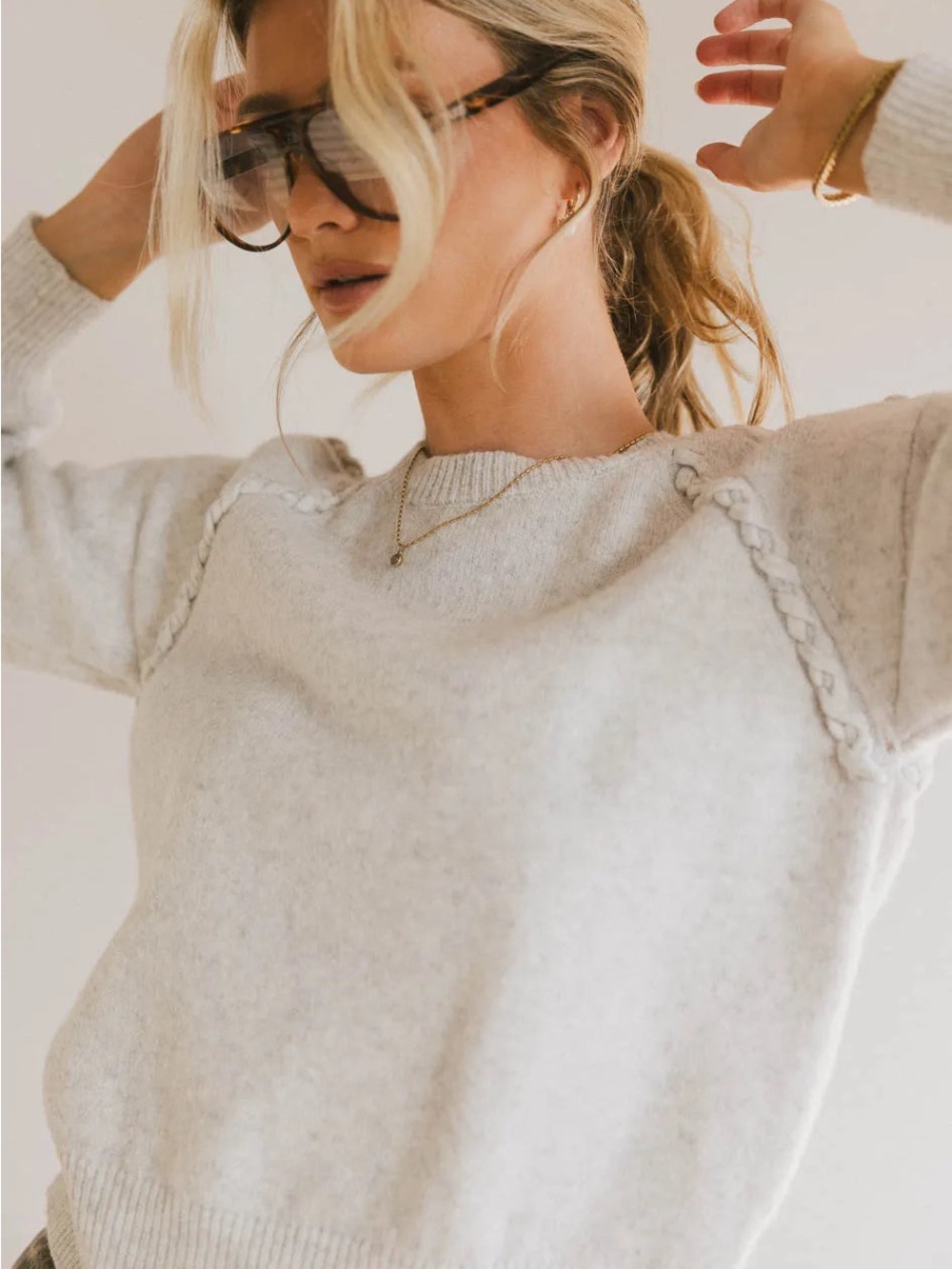 Light Gray Women's Knit Sweater with Braided Raglan Sleeves - L